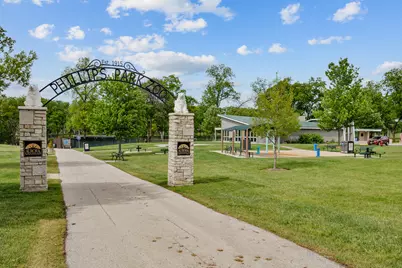 379 Seminary Avenue, Aurora, IL 60505 - Photo 36