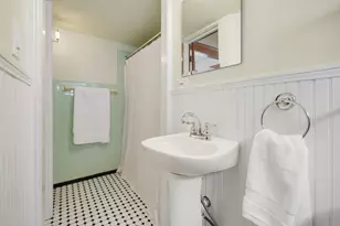 379 Seminary Ave, Aurora, IL 60505 - Photo 6