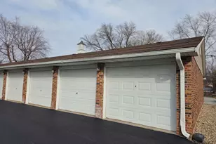 7117 W 93rd St, Oak Lawn, IL 60453 - Photo 12