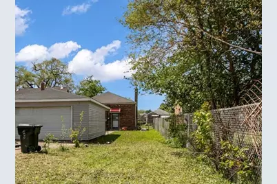 9709 S Avalon Avenue, Chicago, IL 60628 - Photo 32