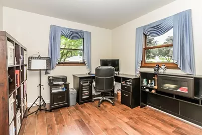 1 N Edward Street, Mount Prospect, IL 60056 - Photo 10