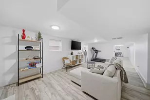 6126 W Roscoe St, Chicago, IL 60634 - Photo 26