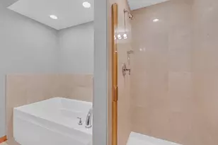 8747 W Bryn Mawr Ave, Chicago, IL 60631 - Photo 20