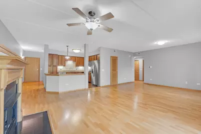 8747 W Bryn Mawr Avenue #208, Chicago, IL 60631 - Photo 4