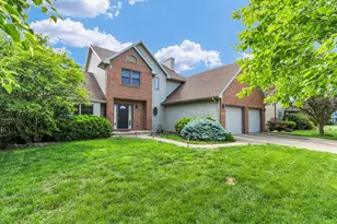 800 Lavender Dr, Savoy, IL 61874 - Photo 2