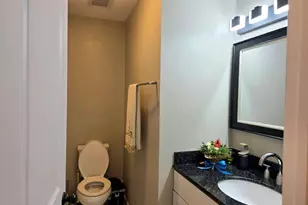 5139 N East River Rd, Chicago, IL 60656 - Photo 14