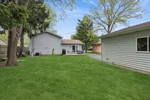 38187 N North Shore Ave, Beach Park, IL 60087 - Photo 4