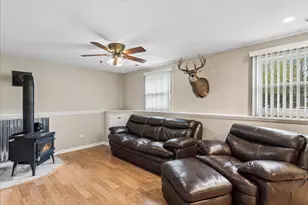 38187 N North Shore Ave, Beach Park, IL 60087 - Photo 10