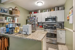 907 Royal Dr, McHenry, IL 60050 - Photo 6
