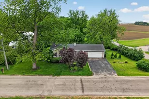 405 W Cherry St, Forreston, IL 61030 - Photo 32