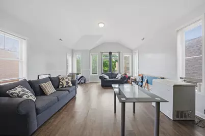 7952 S Marquette Avenue, Chicago, IL 60617 - Photo 4