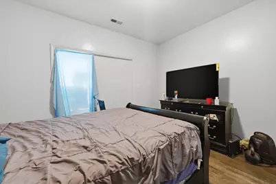 7952 S Marquette Avenue, Chicago, IL 60617 - Photo 10