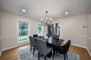 352 Millcreek Ln, Naperville, IL 60540 - Photo 12