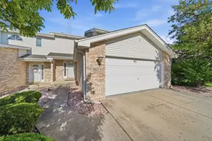 8627 Miroballi Dr, Hickory Hills, IL 60457 - Photo 2