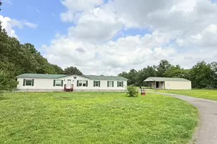 55 Curry Ln, Harrisburg, IL 62946 - Photo 2
