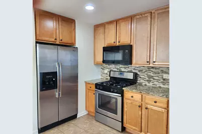 208 Albert Terrace, Wheeling, IL 60090 - Photo 4