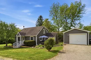 1010 Sunnyside Ave, Wauconda, IL 60084 - Photo 2