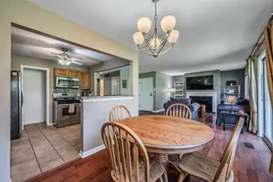 22 Superior Ct, Schaumburg, IL 60193 - Photo 12