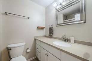 22 Superior Ct, Schaumburg, IL 60193 - Photo 22