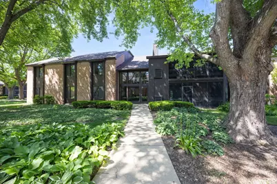 740 Saint Andrews Lane #4, Crystal Lake, IL 60014 - Photo 2