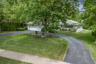 703 Park Dr, Flossmoor, IL 60422 - Photo 2
