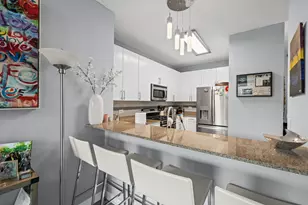 757 N Orleans St, Chicago, IL 60654 - Photo 12