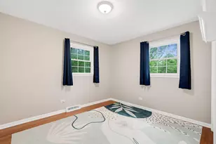 2S560 Seneca Dr, Wheaton, IL 60189 - Photo 30