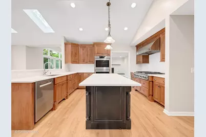 2S560 Seneca Drive, Wheaton, IL 60189 - Photo 14