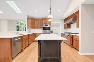 2S560 Seneca Dr, Wheaton, IL 60189 - Photo 14