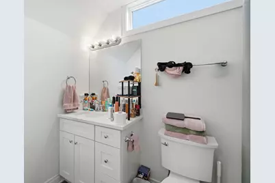 2342 N Lawndale Avenue, Chicago, IL 60647 - Photo 26