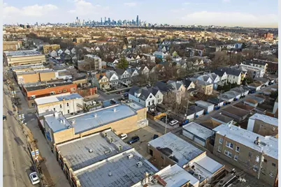 2342 N Lawndale Avenue, Chicago, IL 60647 - Photo 48