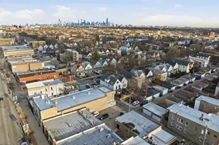 2342 N Lawndale Ave, Chicago, IL 60647 - Photo 48