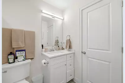 2342 N Lawndale Avenue, Chicago, IL 60647 - Photo 12
