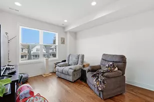 2342 N Lawndale Ave, Chicago, IL 60647 - Photo 16