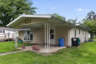 812 N 5th St, Breese, IL 62230 - Photo 2