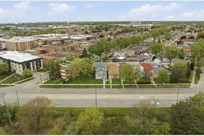 6916 W Forest Preserve Drive, Harwood Heights, IL 60706 - Photo 4