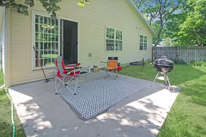 402 S McLean Street, Hudson, IL 61748 - Photo 10