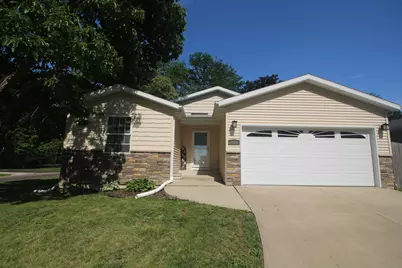 402 S McLean Street, Hudson, IL 61748 - Photo 36