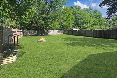 402 S McLean Street, Hudson, IL 61748 - Photo 32
