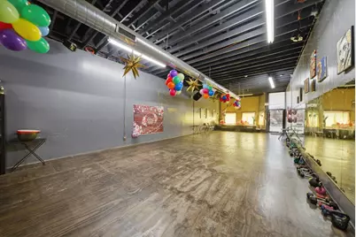 3348 W Montrose Avenue, Chicago, IL 60618 - Photo 4