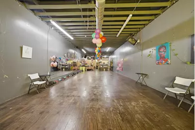 3348 W Montrose Avenue, Chicago, IL 60618 - Photo 2