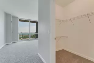 1901 S Calumet Ave, Chicago, IL 60616 - Photo 8