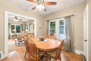 458 S Harvard Ave, Villa Park, IL 60181 - Photo 6