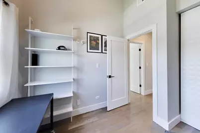 5320 N Moody Avenue, Chicago, IL 60630 - Photo 30