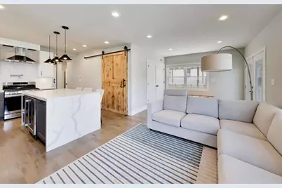 5320 N Moody Avenue, Chicago, IL 60630 - Photo 10