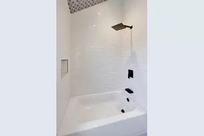 5320 N Moody Avenue, Chicago, IL 60630 - Photo 32
