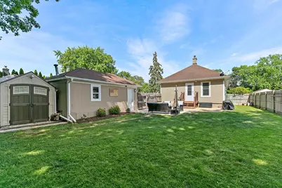 270 S Melrose Avenue, Elgin, IL 60123 - Photo 26