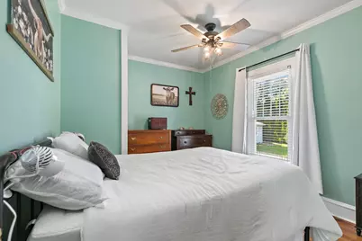 270 S Melrose Avenue, Elgin, IL 60123 - Photo 16