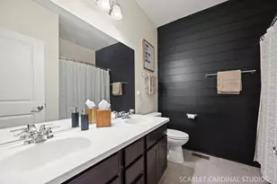 2231 Lundquist Dr, Aurora, IL 60503 - Photo 16