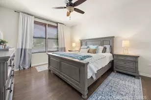 2231 Lundquist Dr, Aurora, IL 60503 - Photo 10